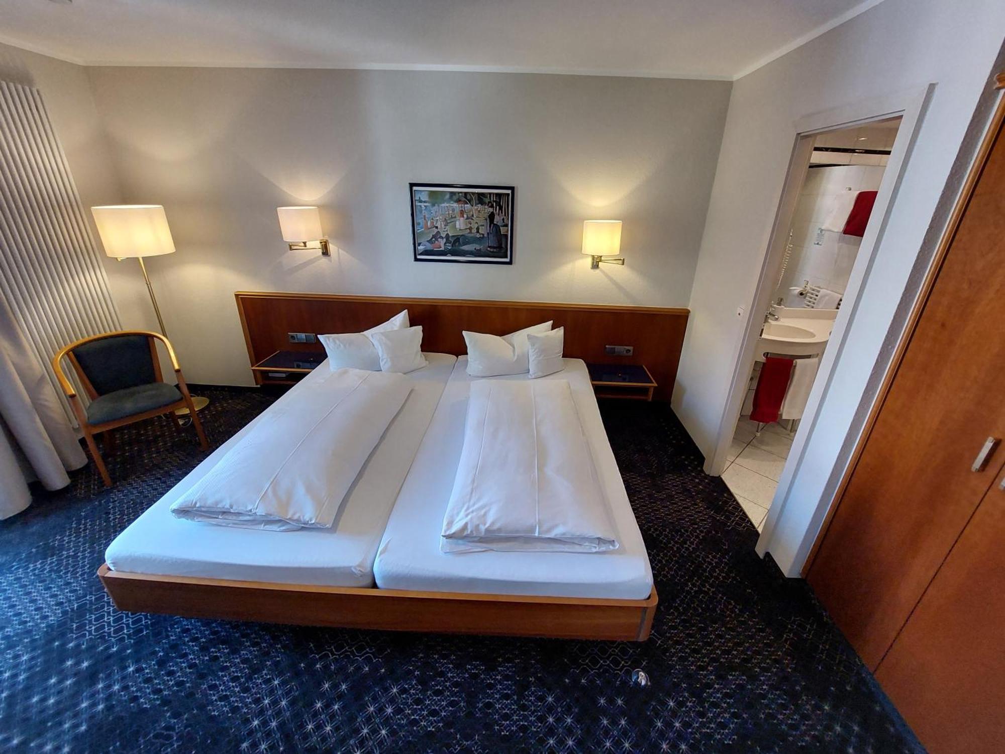 Hotel-Restaurant Roter Ochsen Lauchheim Exteriér fotografie